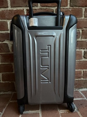 TUMI Vapor International Carry-On 22  Spinner Luggage suitcase Silver NWT