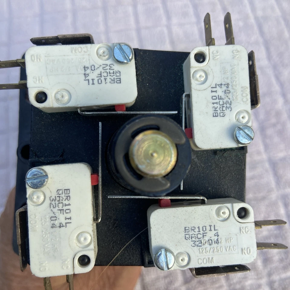 NEW 4-AXIS On/Off Joystick Controller, Universal Mount 3” Square Flange 4 NC/NO - Image 4 of 4