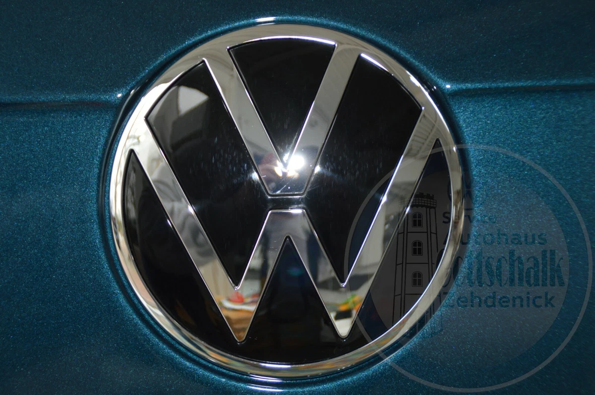Original VW Golf 8 Passat B8 3G NEW VW Logo Heck Emblem Heckklappe 