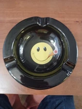 Cigars International "Smile, you're in cigar country" Black Ceramic Ashtray 7"