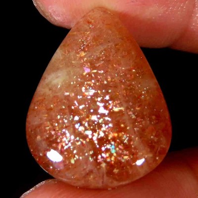 17,80 kt. 100 % natürlicher goldener Sonnenstein Birne Cabochon 17 x 23 x 7 m...