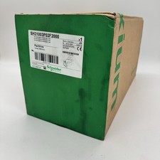 Schneider Electric SH31003P02F2000 (SH100/40080/0/0/00/00/00/11/00) Servo motor