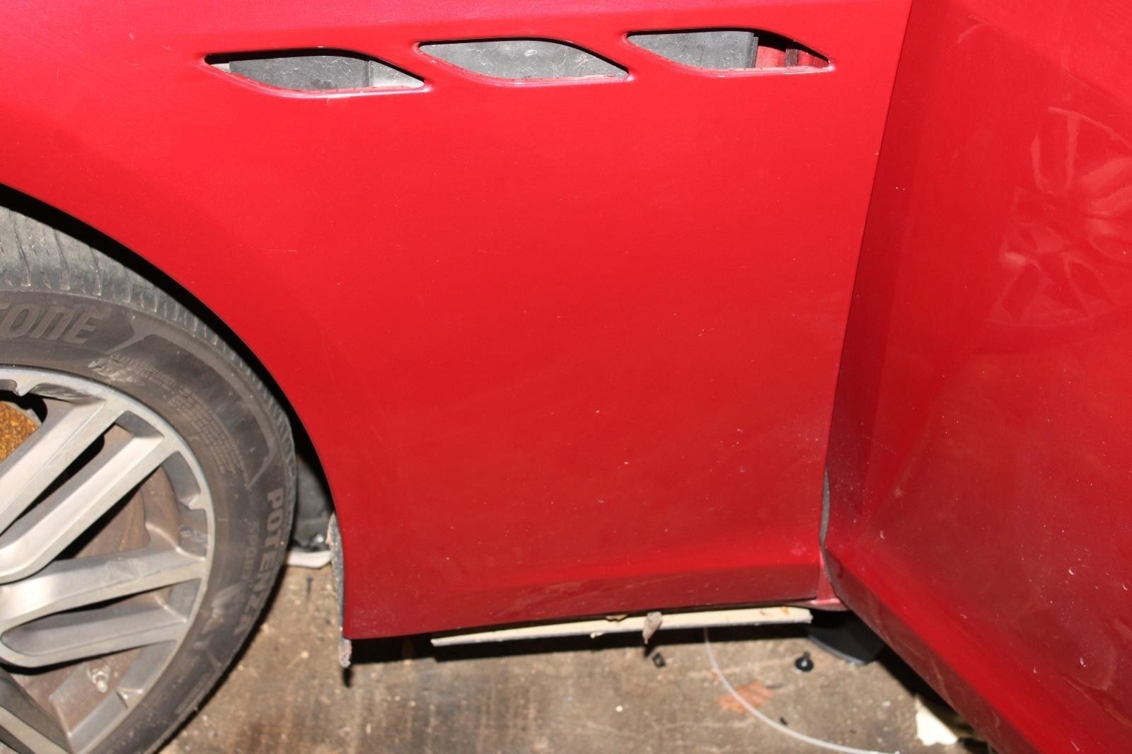 Maserati Ghibli 2014-2020 Front Left Fender Red