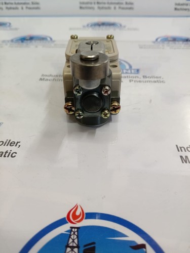 OMRON WLCA2-2N LIMIT SWITCH - Picture 8 of 13