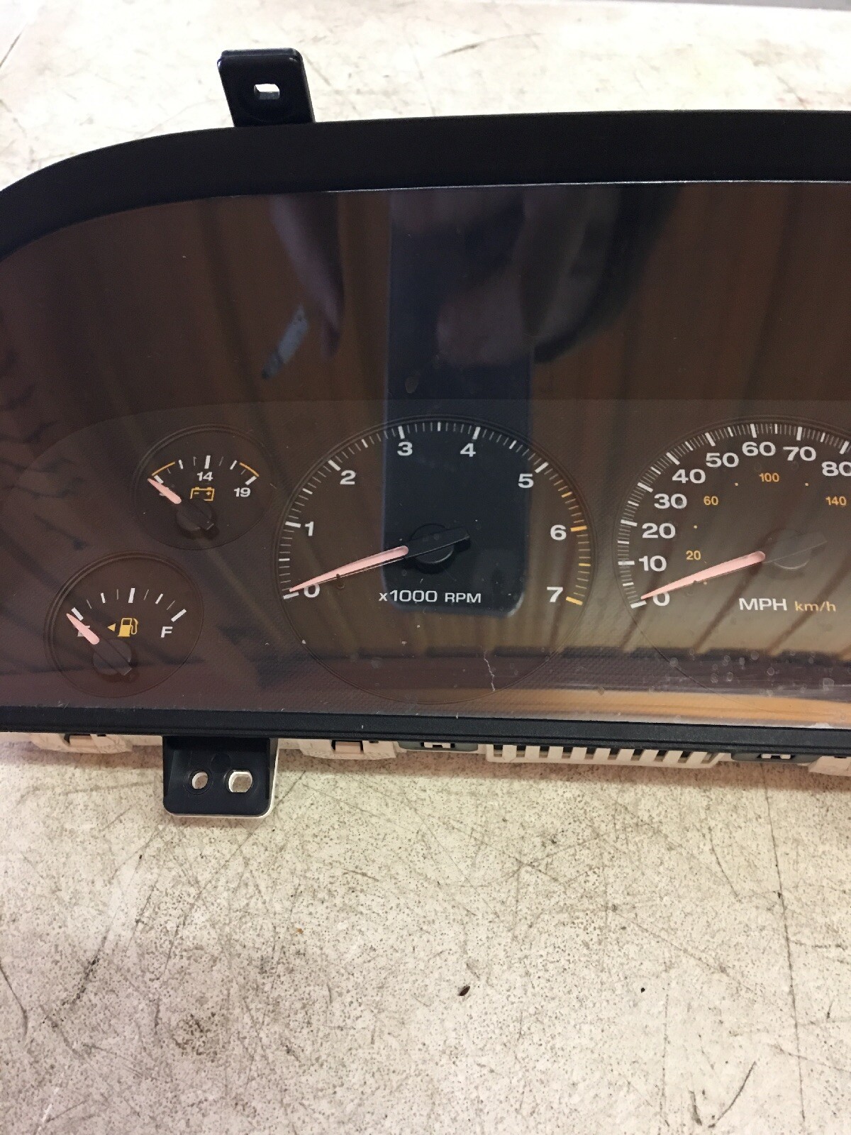 2002 Jeep Grand Cherokee Instrument Cluster Gauges Panel Speedometer