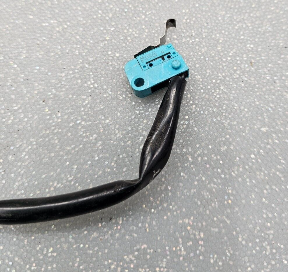 2005-2010 Honda Odyssey Power Sliding Door Assembly Micro Switch