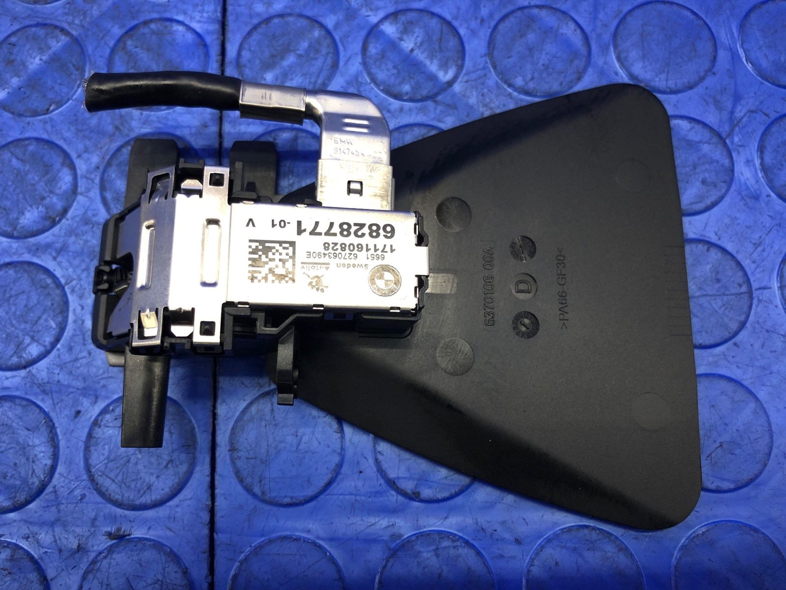 2014-2019 BMW I8 OEM FRONT WINDSHIELD MOUNTED LANE DEPARTURE CAMERA 9279137