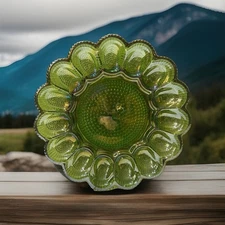 VINTAGE INDIANA GLASS CO IRIDESCENT GREEN CARNIVAL HOBNAIL DEVILED EGG PLATE 11”