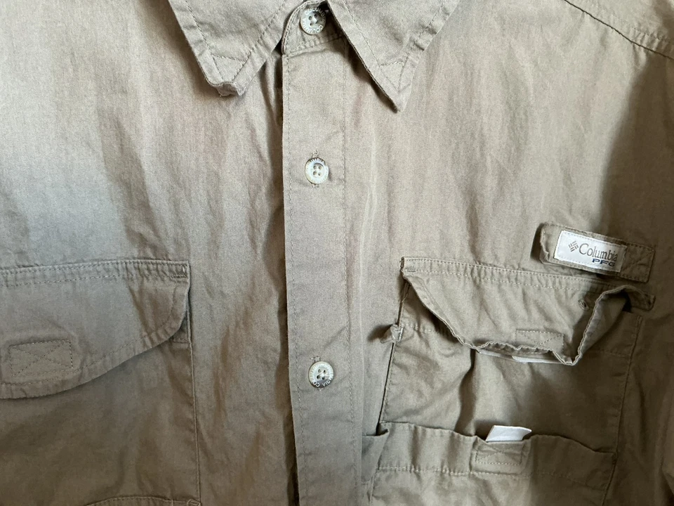 Columbia PFG Hombres Talla L Camisa Ventilada Mangas con Pestaña Enrollable 100% Algodón Caqui Tostado Foto 2 de 4