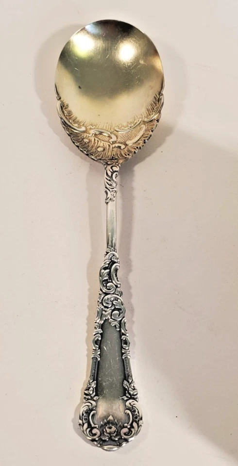 Antigua cuchara grande para servir plateada patrón Yale lavado dorado c. 1894 Foto 2 de 4