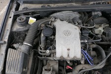 VW Passat 3A 35i Golf 3 Ansaugbrücke Ansaugkrümmer 1,6 AEK 037133203D