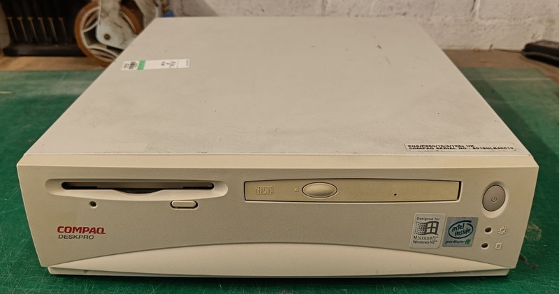 Compaq Deskpro EN ENS PIII 650Mhz 512MB Ram 20GB HDD Win-98 Vintage Computer