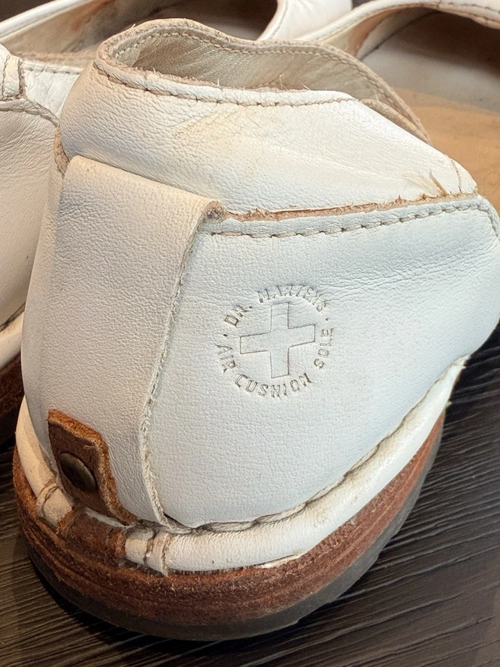 Zapatos llamativos Dr. Martens Mary Jane vintage años 70 en blanco Foto 2 de 4