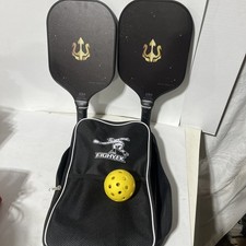 2 Pack Pickleball Paddles Graphite Racquets Pickle Balls Racket Kit Good Cond.