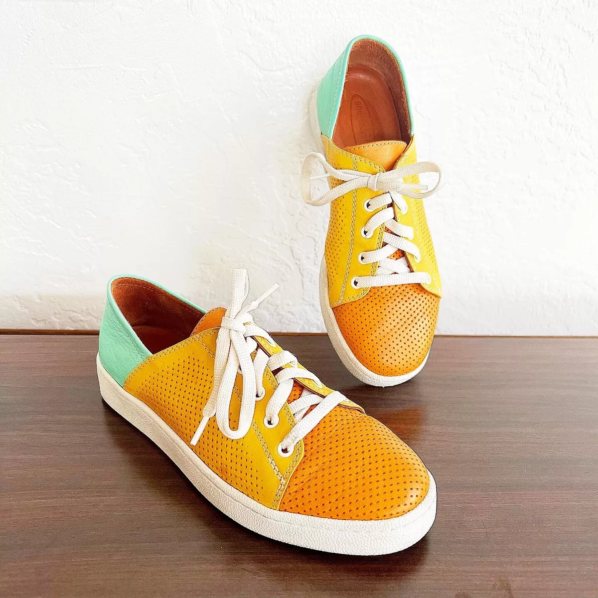 Color block tennis shoes discount