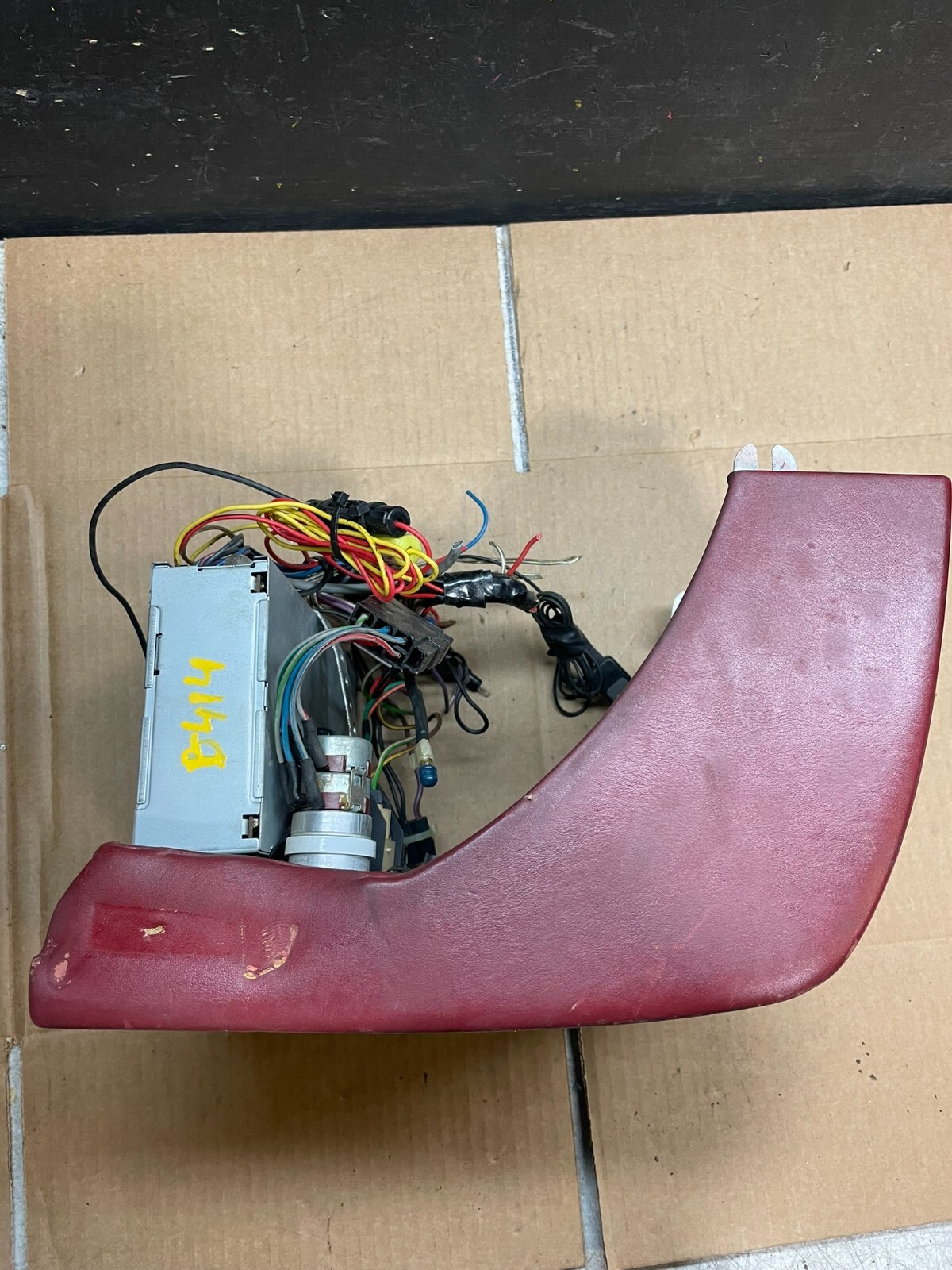 1982 to 1992 Rolls Royce Silver Radio Unit Console  N4254