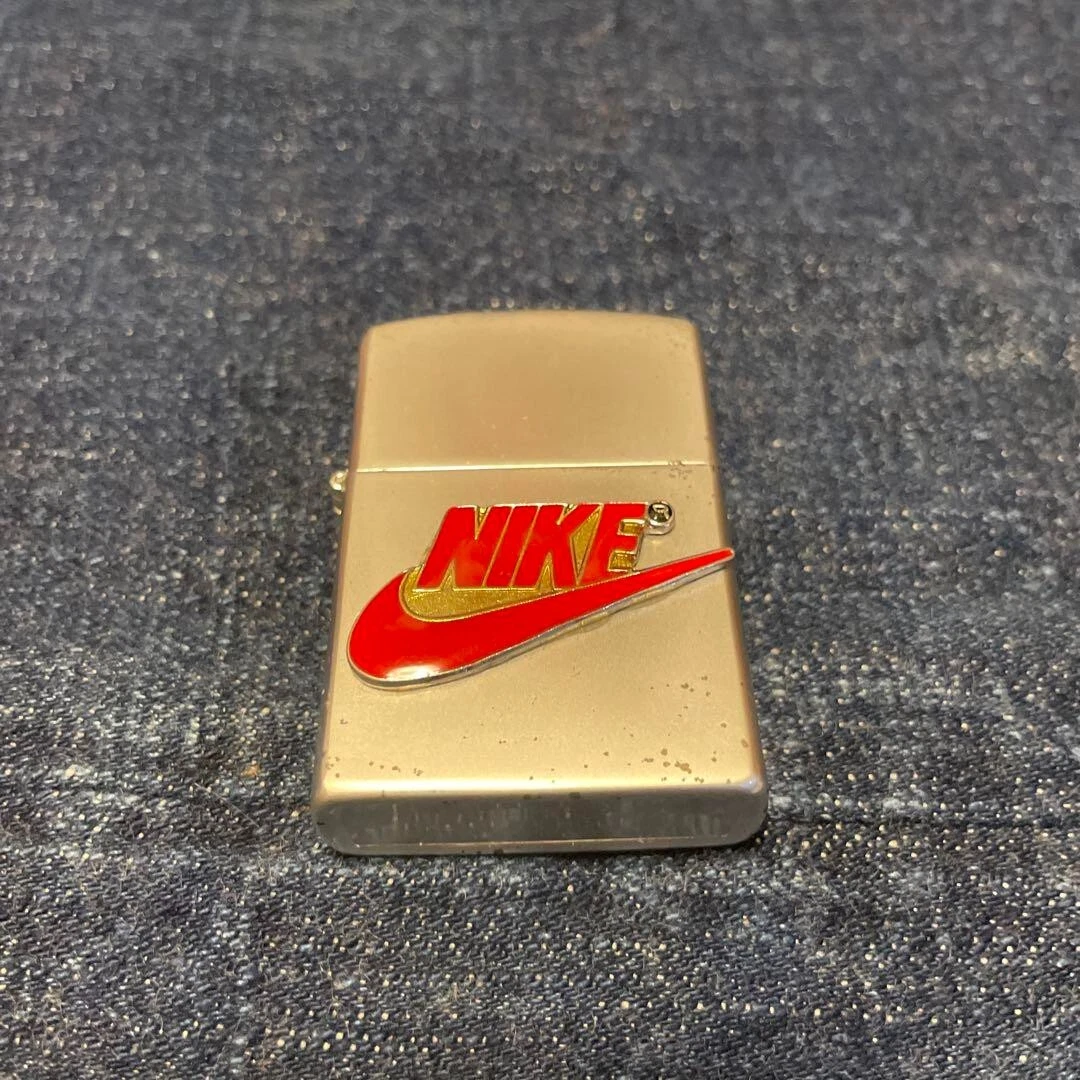 Nike lighter shop