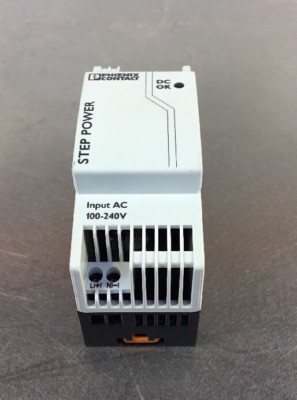 Phoenix Contact STEP-PS/1AC/24DC/0.75 AC/DC Converter.    Loc.4A