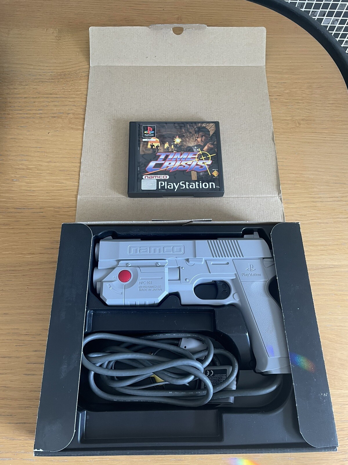Lot PlayStation 1 - 3 consoles boites + 26 jeux + Time crisis