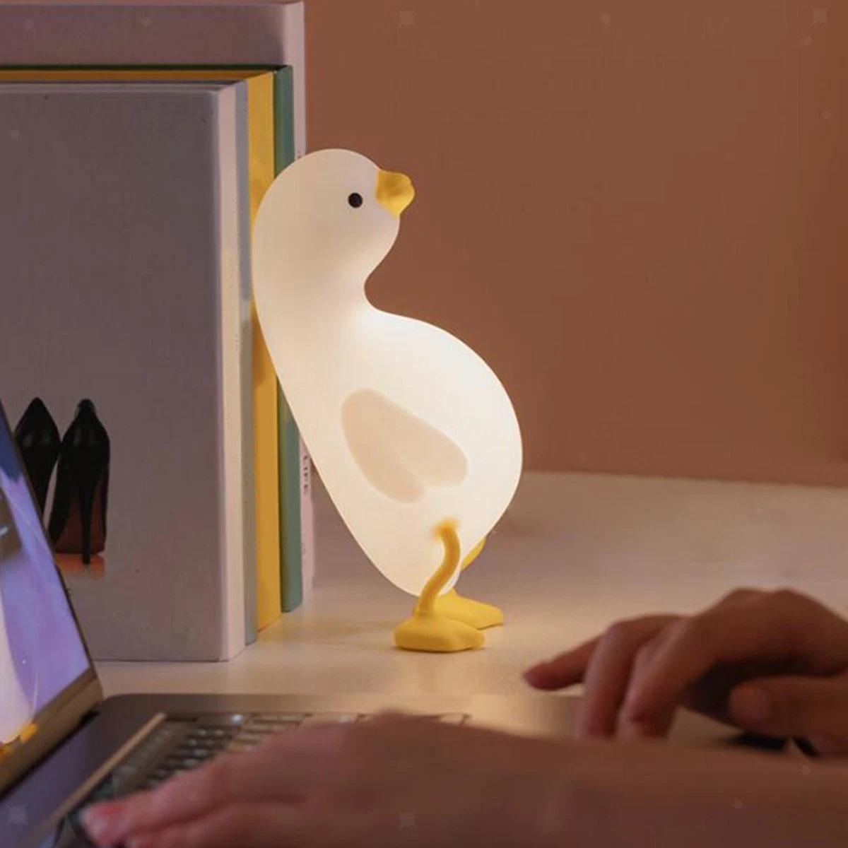 Duck Shaped Night Light Dimming Phone Holder Stand for Bedroom Desk