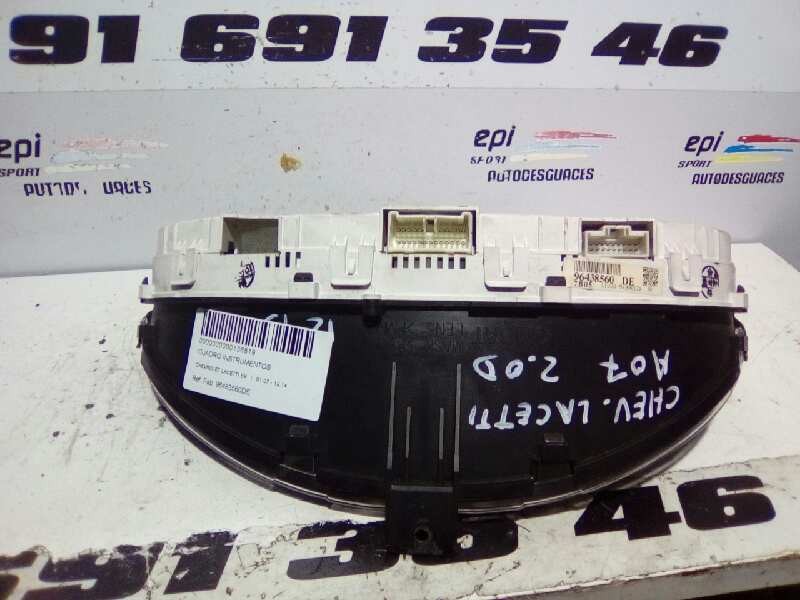 Photo 2/8
