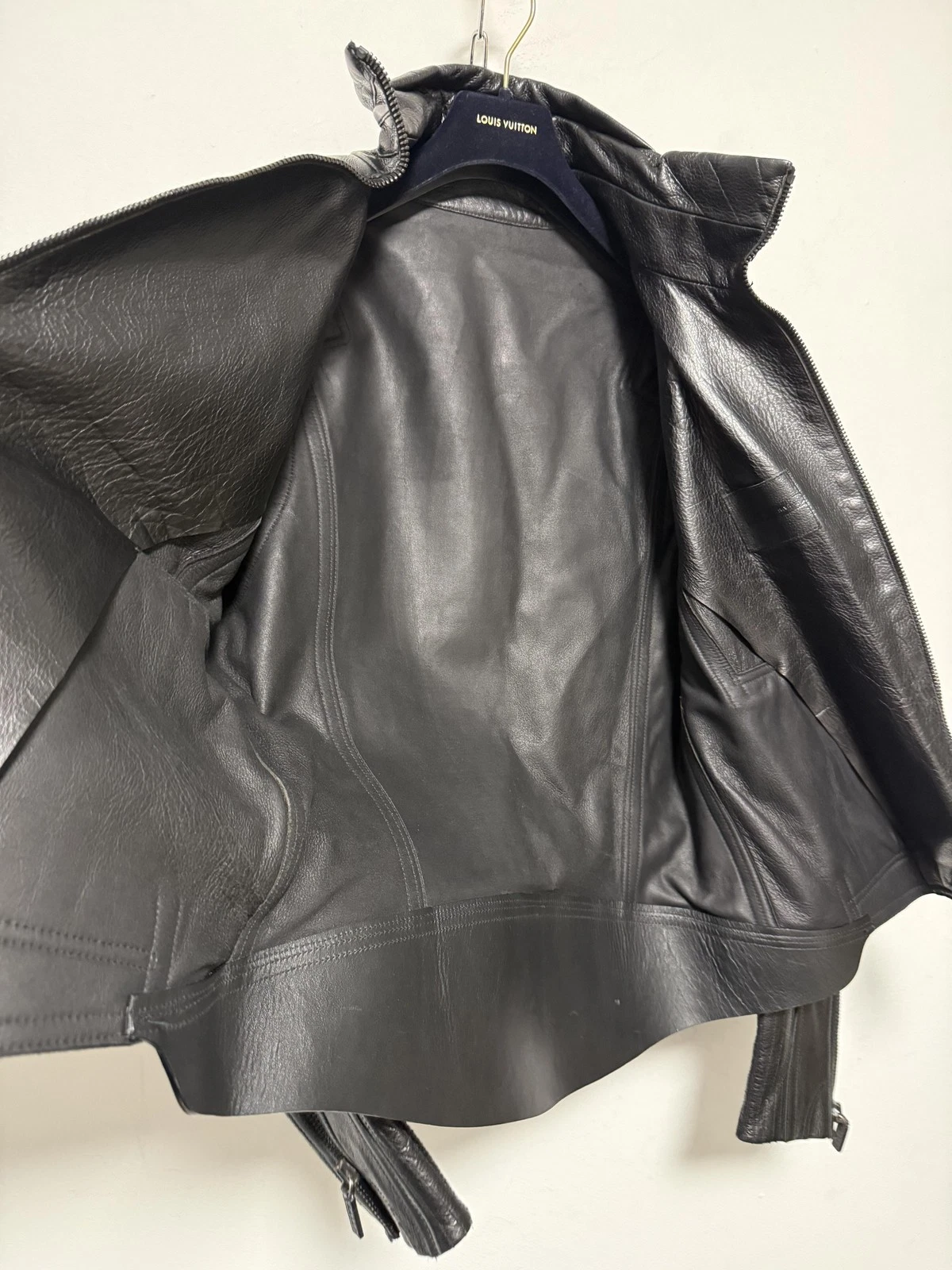 Bally Leather Jacket Mens 42 Black Made in Italy Moto Biker Zip Cuffs Lampo - product detail image 2