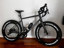 Specialized bike with Mavic Cosmic SLR carbon wheels size 58