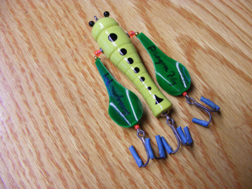 Beautiful Contemporary C Hines Dragon Fly Lure Lime Green Color - Picture 3 of 5
