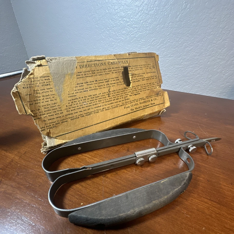 Vtg Sears Roebuck Best Rug Needle Made Original Box Parisian Hooked Rug Shuttle - Image 4 of 4