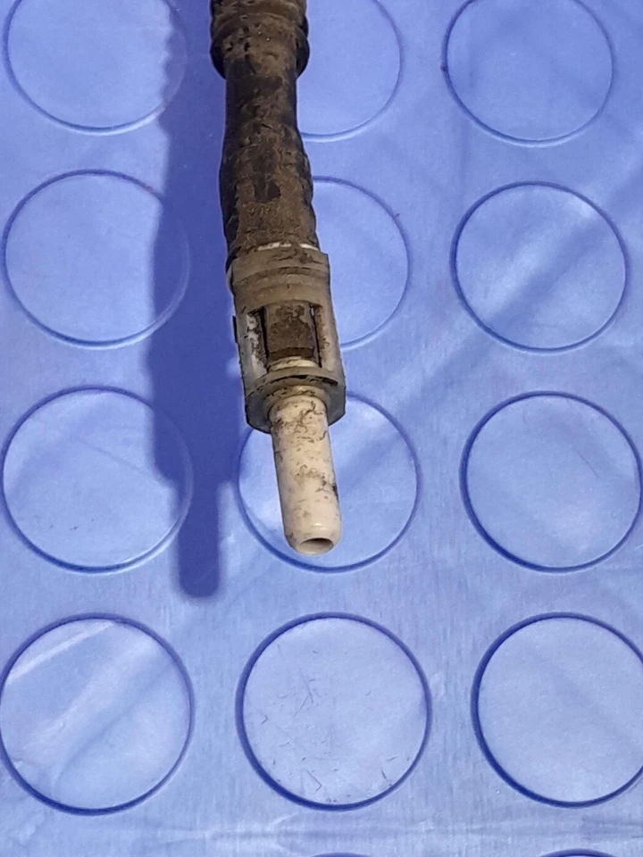 Nissan Versa Note 2014-2019 conjunto de cuello de llenado de combustible genuino OEM 172203VZ1A Foto 4 de 4