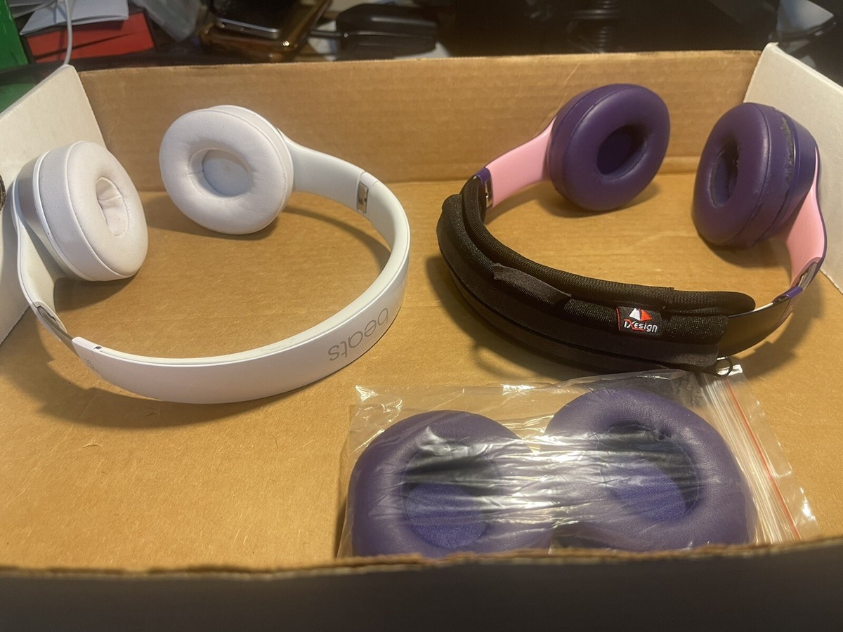 Beats Solo3 A1796 & B0534 3個セット Lot Of 2 Beats by Dr. Dre Solo3 And 2 Wireless Headphones A1796