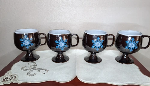 Vtg Pottery Set Of 4 Footed Coffee Mugs. Brown with blue snowflake/White Dove 