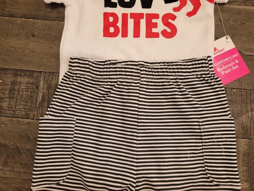 Infant Boys 6-9 Months Boys Valentines Outfit Pants Shirt "Love Bites" New - Picture 3 of 8