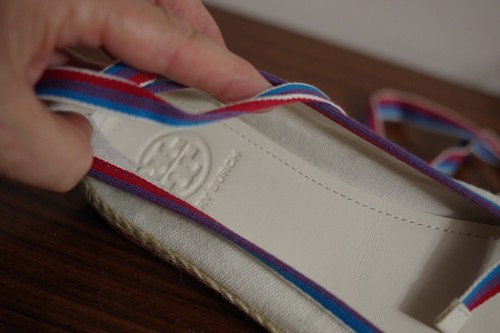 Tory Burch white blue trim cotton women's Flat Shoes Size:8M - Picture 4 of 5