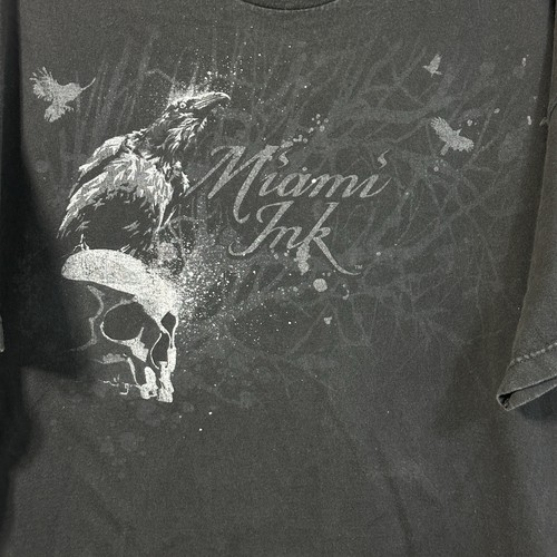Vintage Miami Ink Skull Raven Graphic T-Shirt XXL Tee Tattoo TV 2XL Goth Y2K 00s - Picture 2 of 7