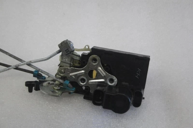 Actuador de bloqueo de pestillo de puerta trasera derecha Suzuki Reno 2005 2006 2007 2008 Foto 2 de 4