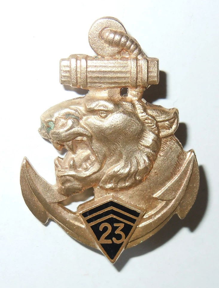INSIGNE 23° RÉGIMENT D'INFANTERIE COLONIALE - Drago - Photo 1/2