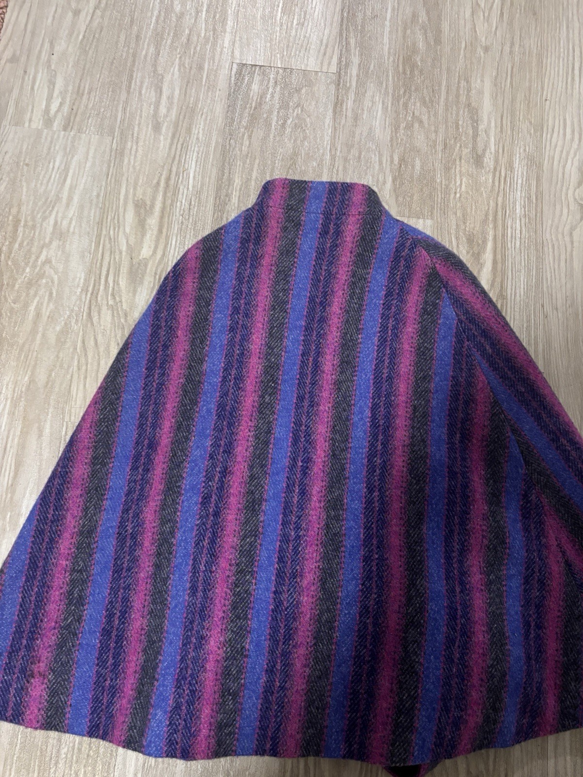 Vintage Jimmy Hourihan of Dublin Donegal Tweed Irish Wool Cape Striped image 5