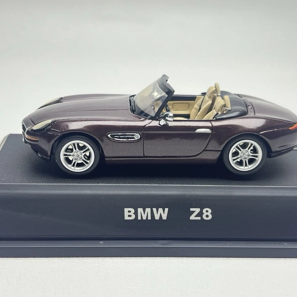 Jadi 1/43 BMW Z8 Red Diecast Convertible Car Model w/Removable Roof Collectible - Image 4 of 4
