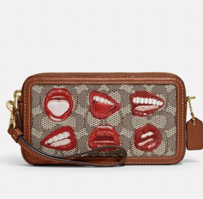 Coach X Tom Wesselmann シグネチャー クロスボディ 関税送料込 NWT Coach X Tom Wesselmann Kira Crossbody Signature Jacquard