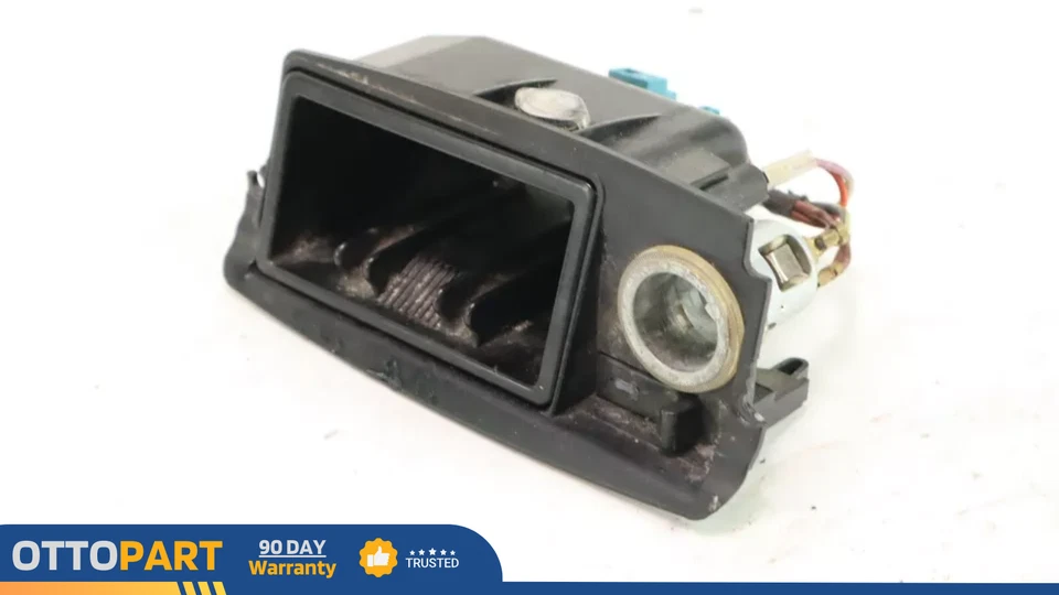 Compartimiento cenicero bandeja cenicero Mercedes-Benz W208 C280 1994-2002 A2028100028 OEM Foto 2 de 4