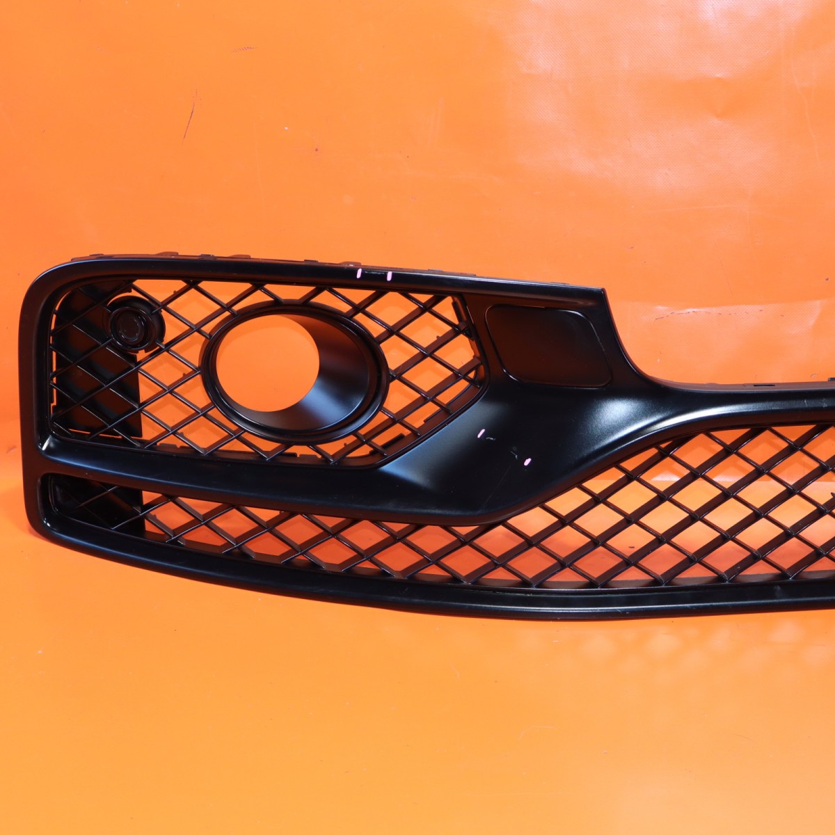 BENTLEY FLYING SPUR GRILLE RIGHT LOWER BUMPER 2020 2021 2022 2023 3SE807684 OEM