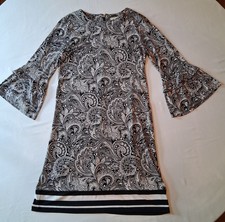 Michael Kors Women's XS Black &  White 3/4 Tiered Sleeves Back Zip Shift Dress