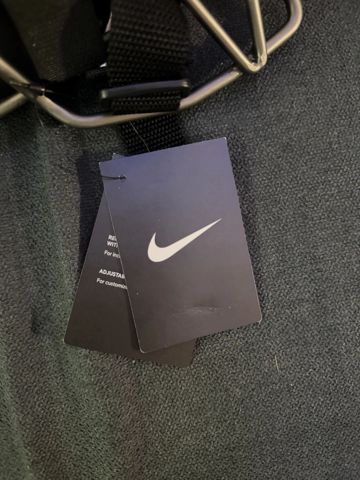 耐克钛合金捕手/Umpire 面膜  — 第 4/4 张图片