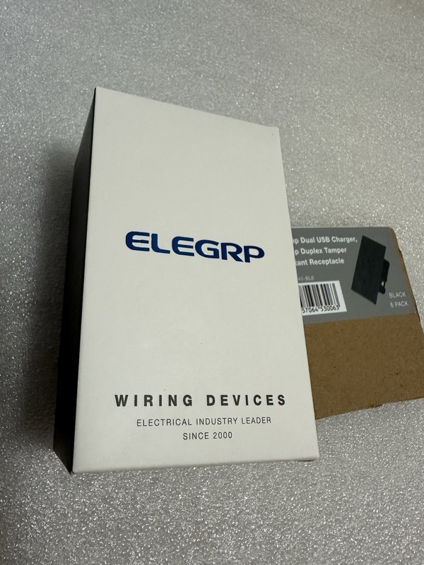ELEGRP 4 Amp USB Dual Type A In-Wall Charger with 15 Amp Duplex Tamper