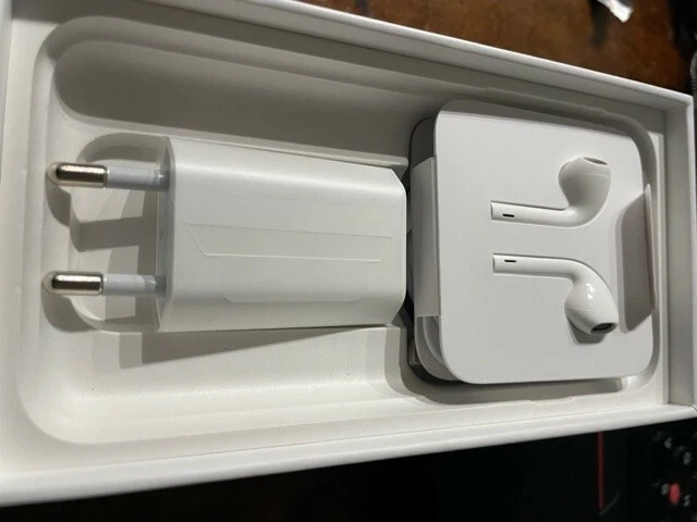 Apple iPhone 7 32GB Silver Bianco LTE Ex Demo  - Immagine 4 di 4