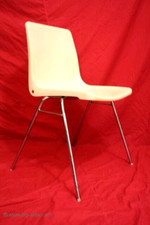 Schöner Designer Stuhl / Schalenstuhl / Besucher Stuhl / Weiß / 70er Stil / Meta