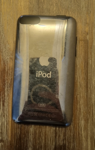 FAULTY 32GB Apple Ipod Touch 3rd Gen A1318 For SPARES/REPAIRS - Picture 2 of 2