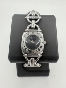Montre Gucci 6400L cadran noir acier inoxydable quartz taille boîtier 22 mm, occasion