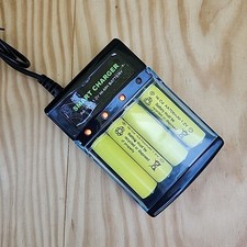 AA/AAA NI-MH 4-slot independent intelligent charger With 4 PCS Ni-Cd AA Battery